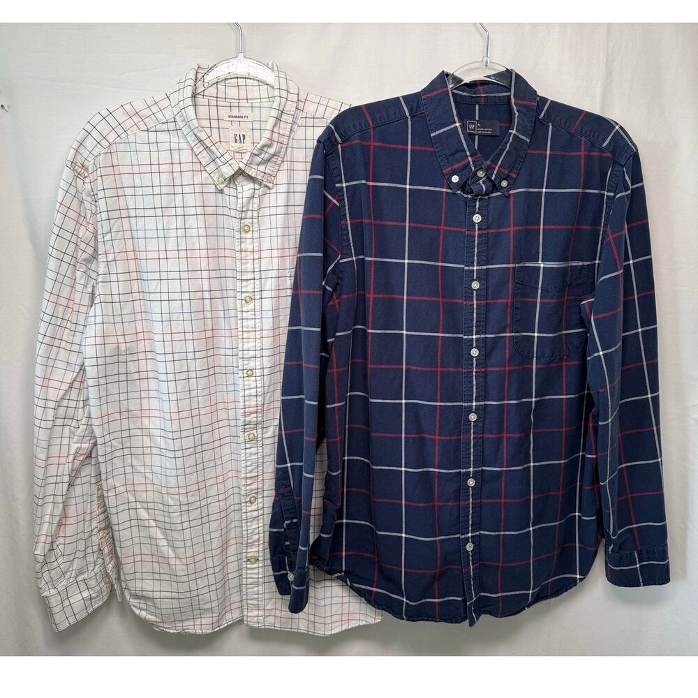 Gap Men's Button Down Shirts, Size XL - Bundle of 2